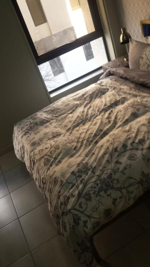 La One Rosebank Apartment *